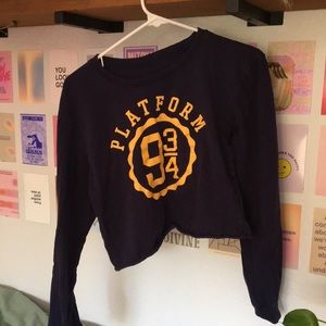 Girls Harry Potter platform 9 3/4 crop top.